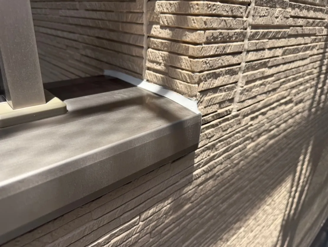 【🏠 戸建 笠木取り合いシーリング工事】