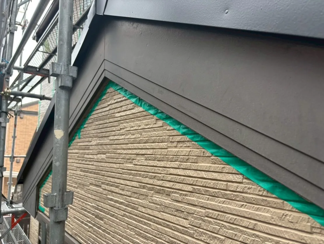 【戸建塗装工事｜破風板（はふいた）塗装】