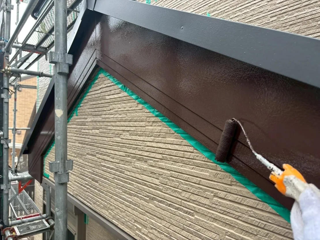 【戸建塗装工事|破風板(はふいた)塗装】