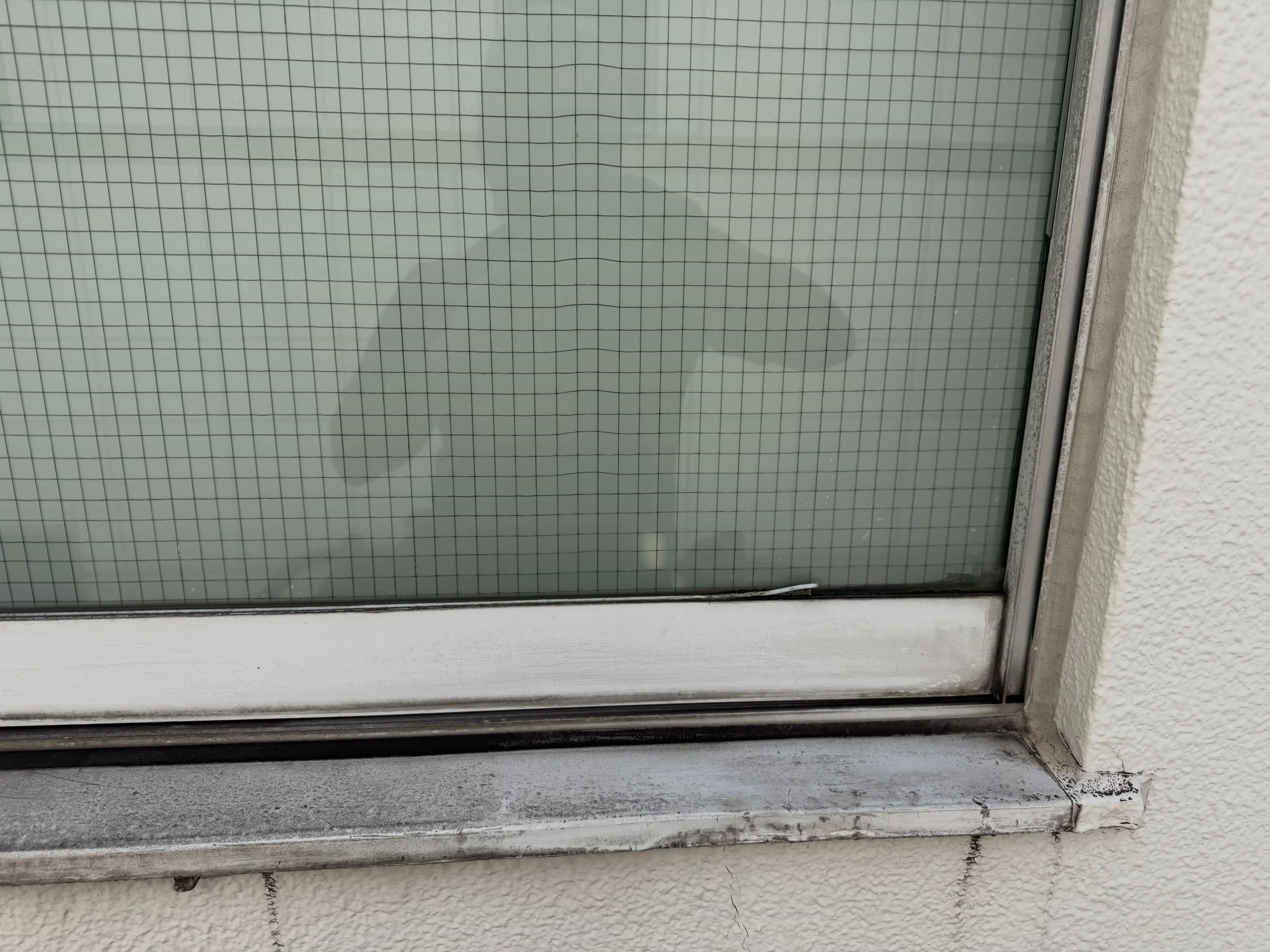 【高所作業車 シーリング工事🏢】